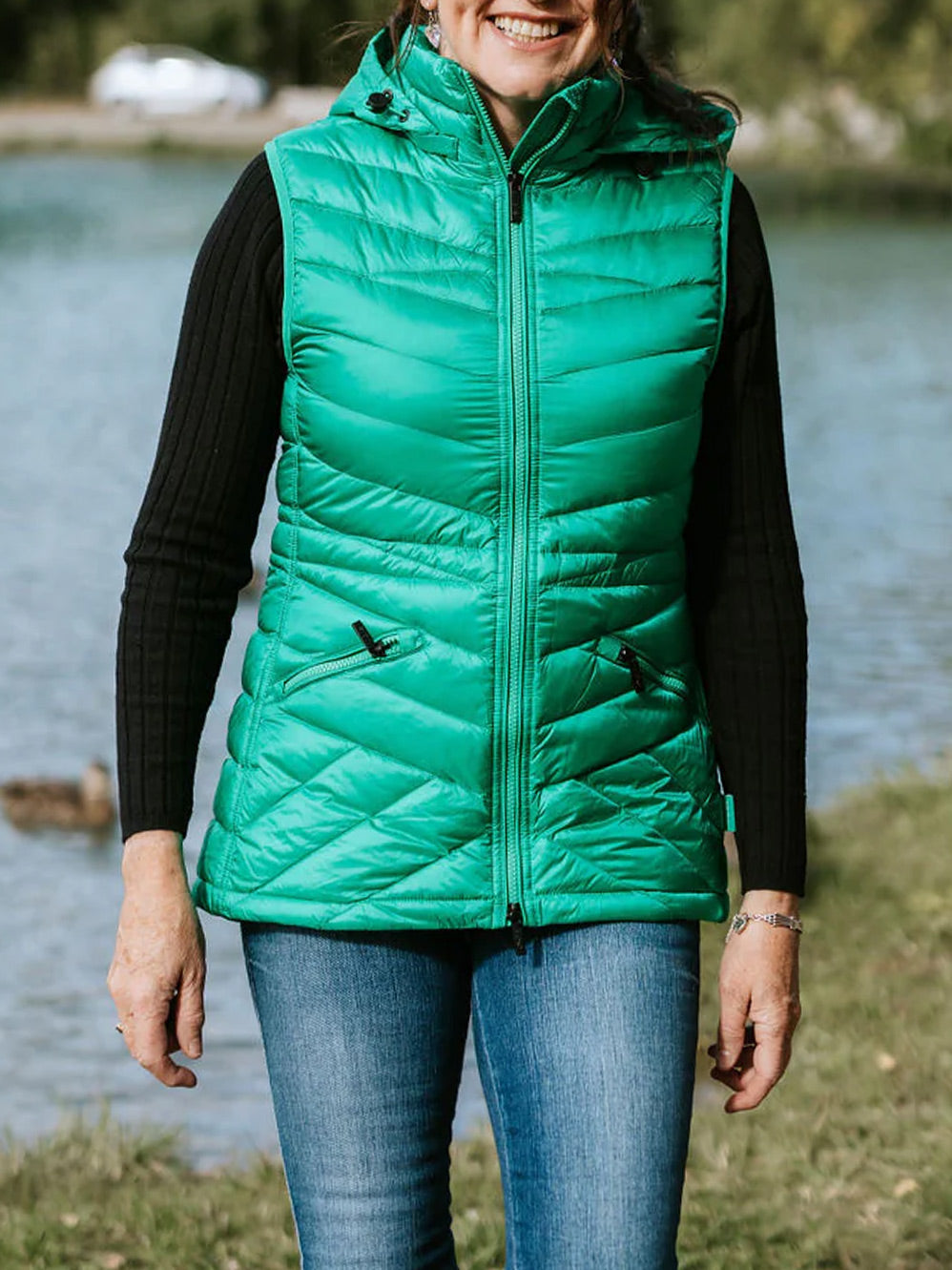 Moke_Mary_Claire_Vest_Emerald_02.jpg